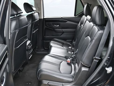 Used 2023 Honda Pilot EX-L image 37