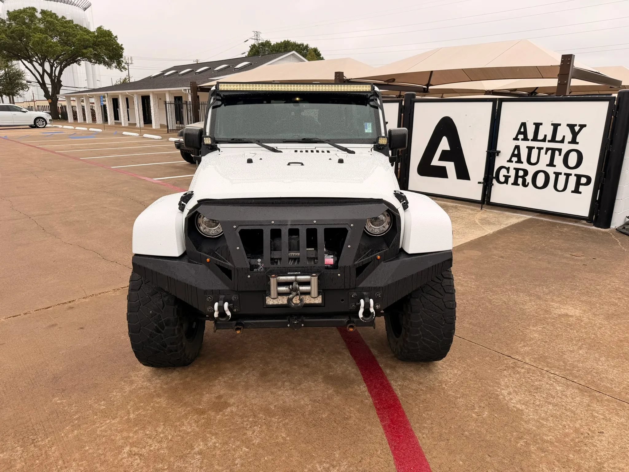 Used 2017 Jeep Wrangler Unlimited Sahara w/ Connectivity Group AWD/4WD image 7