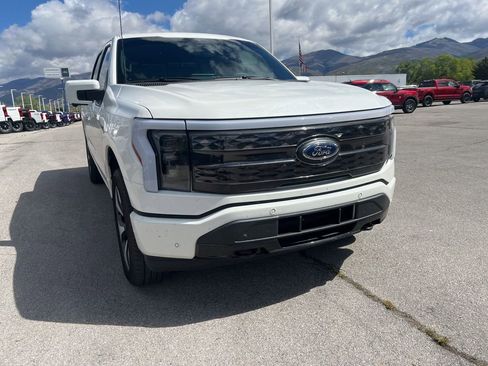 Used 2023 Ford F150 Lightning Platinum AWD/4WD image 4