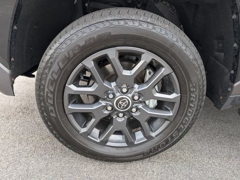 Used 2023 Toyota Tundra Platinum AWD/4WD image 12
