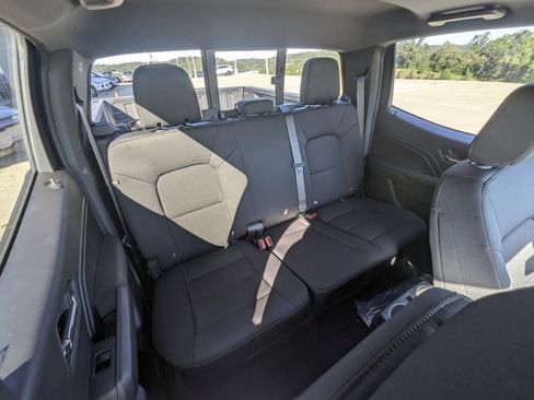 New 2026 GMC Canyon Elevation image 15