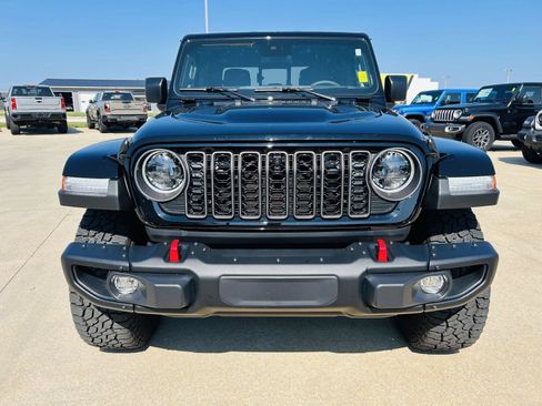 Used 2024 Jeep Gladiator Rubicon AWD/4WD image 35