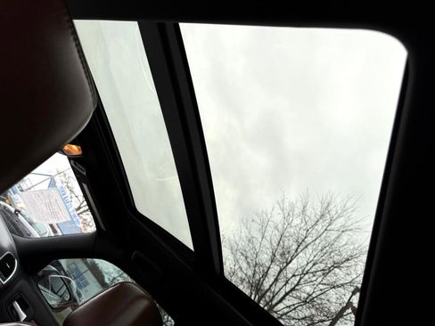 Used 2018 Chrysler 300 C w/ Sun, Sound & Nav Package image 13