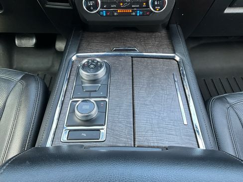 Used 2020 Ford Expedition Limited AWD/4WD image 14