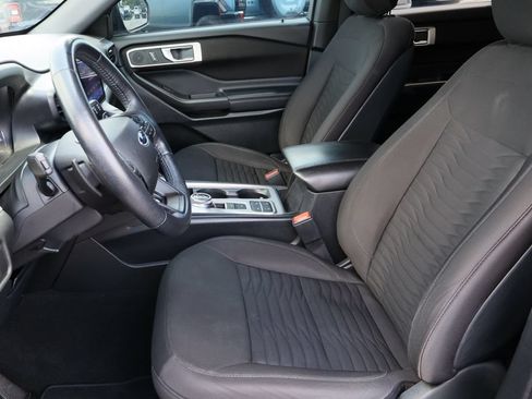Used 2020 Ford Explorer XLT RWD image 22