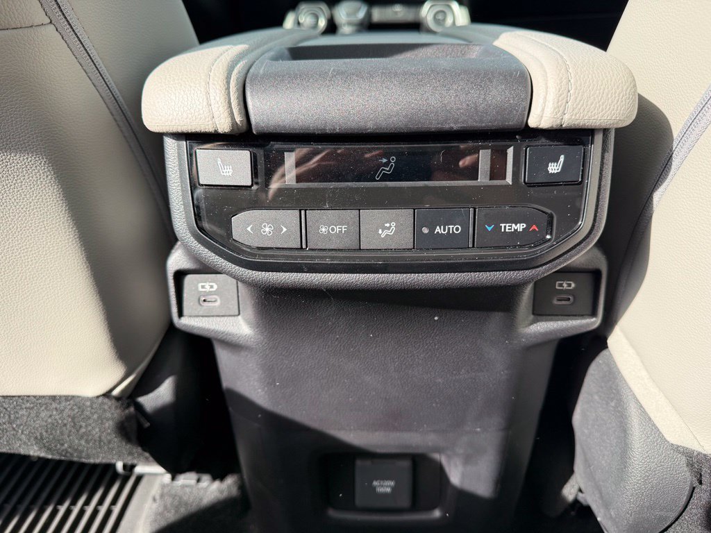 Used 2026 Toyota Grand Highlander AWD image 17