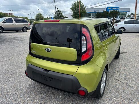 Used 2015 Kia Soul FWD image 9