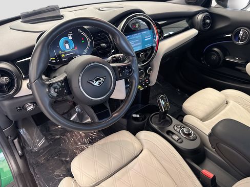 Used 2022 MINI Cooper SE image 7