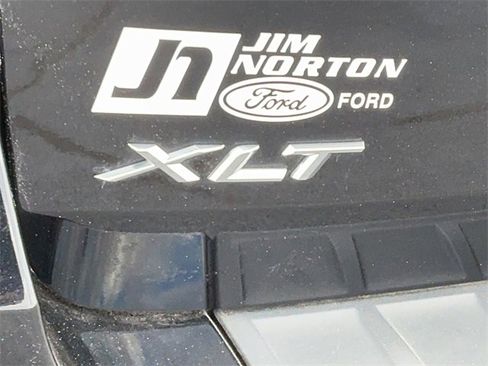 Used 2022 Ford Explorer XLT w/ Equipment Group 202A image 10