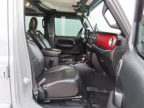 Used 2020 Jeep Gladiator Rubicon AWD/4WD image 25