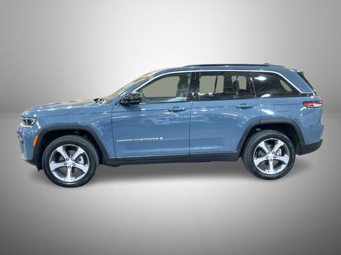 Used 2026 Jeep Grand Cherokee Limited w/ Trailer Tow Package AWD/4WD image 8