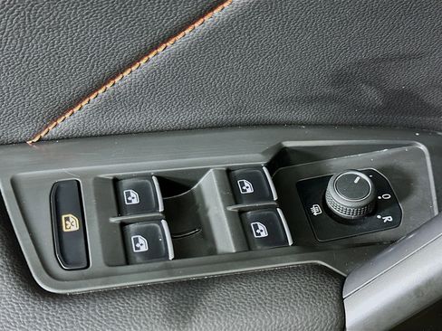 Used 2024 Volkswagen Tiguan Wolfsburg Edition image 15