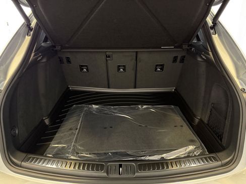 New 2026 Porsche Macan Turbo image 28