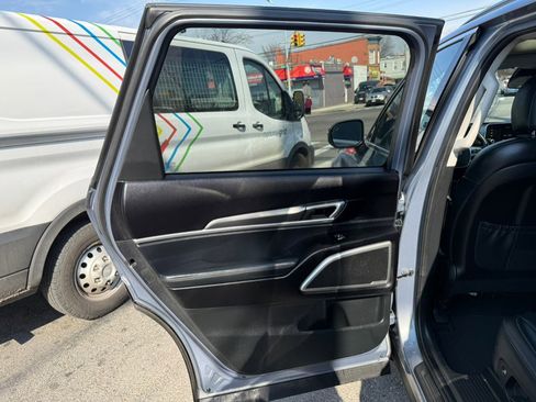 Used 2020 Kia Telluride S w/ S 8 Passenger Seating Package image 24