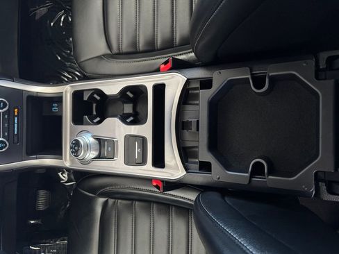 Used 2023 Ford Edge ST-Line image 24