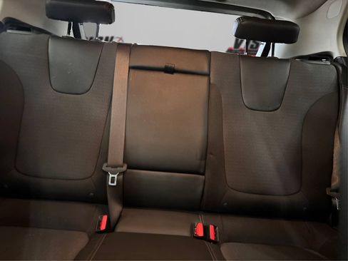 Used 2021 Buick Encore GX Select FWD image 19