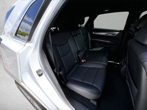 Used 2020 Cadillac XT5 Luxury image 28