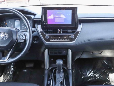 Certified 2024 Toyota Corolla Cross LE w/ Moonroof Package AWD/4WD image 14