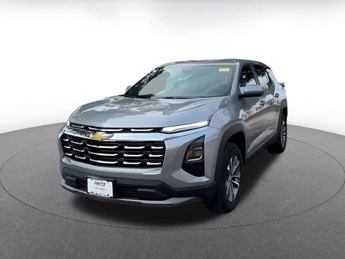 Used 2025 Chevrolet Equinox LT image 6