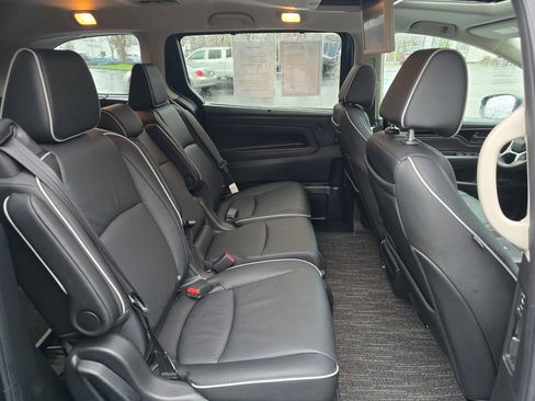 Certified 2026 Honda Odyssey Touring image 6
