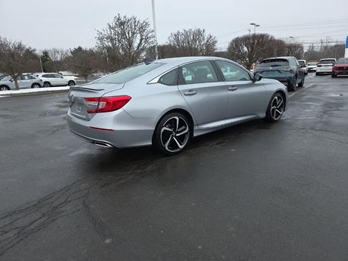 Used 2022 Honda Accord Sport image 7