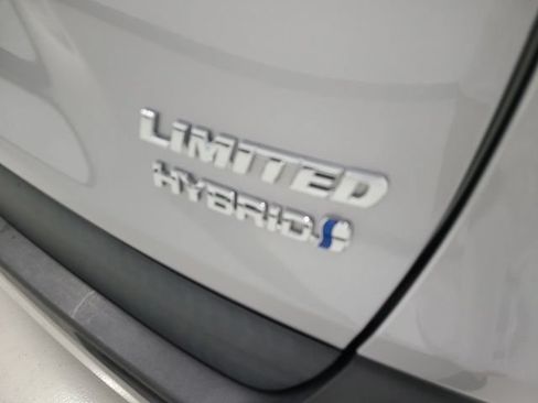 Certified 2022 Toyota RAV4 Limited AWD/4WD image 9