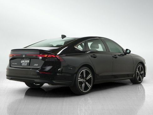 Used 2024 Honda Accord Sport image 5