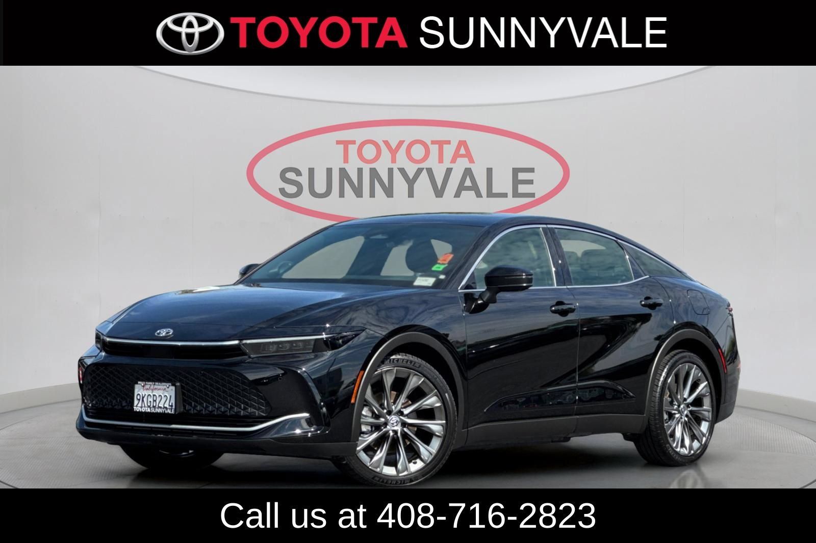 Used 2023 Toyota Crown w/ Advanced Technology Package AWD/4WD image 2