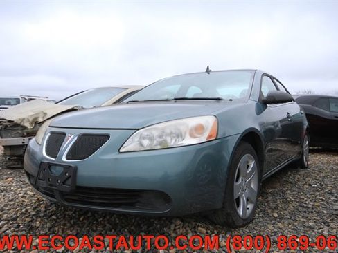 Used 2009 Pontiac G6 Sedan w/ Preferred Package image 3