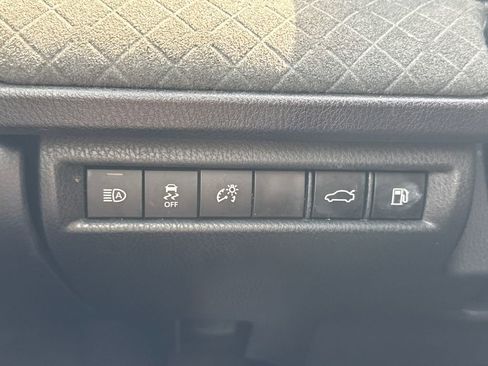 Used 2025 Toyota Camry XLE image 28