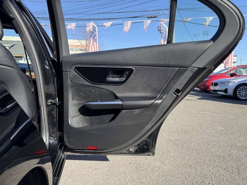 Used 2025 Mercedes-Benz C 300 4MATIC Sedan image 15