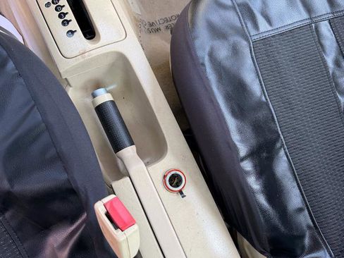 Used 1999 Volkswagen Beetle GL image 25