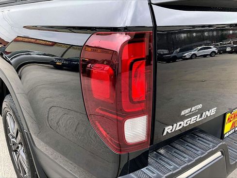 Used 2019 Honda Ridgeline Sport image 25