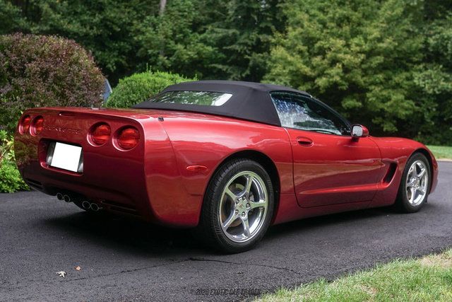 Used 2004 Chevrolet Corvette Convertible w/ Preferred Equipment Group RWD image 19
