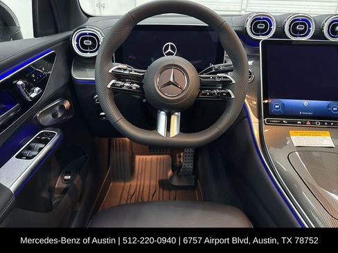 Certified 2025 Mercedes-Benz GLC 300 image 22