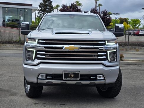 Used 2022 Chevrolet Silverado 2500 High Country w/ Z71 Off-Road Package AWD/4WD image 2