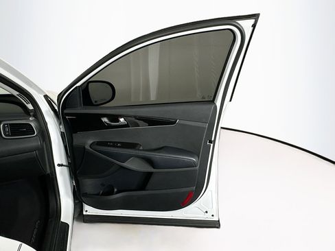 Used 2019 Kia Sorento EX image 32