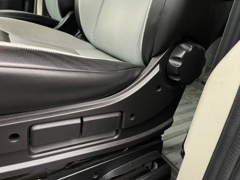 Used 2016 RAM ProMaster 2500 w/ Interior Convenience Group image 13