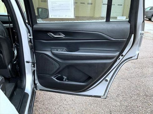 Certified 2024 Jeep Grand Cherokee L Laredo image 18