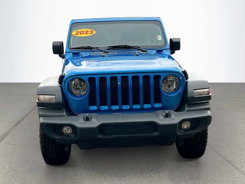 Used 2023 Jeep Wrangler Sport AWD/4WD image 9