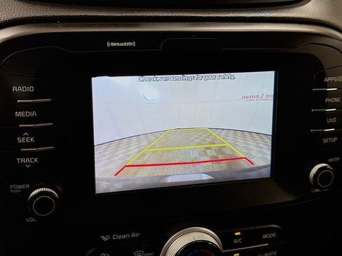 Used 2019 Kia Soul + image 13