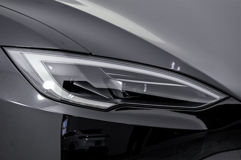 Used 2026 Tesla Model S Plaid AWD/4WD image 4
