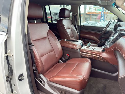 Used 2017 Chevrolet Suburban Premier AWD/4WD image 23