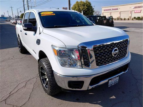 Used 2017 Nissan Titan SV image 2