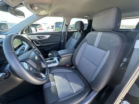 Used 2025 Chevrolet Blazer LT image 19