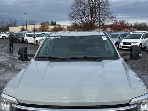 Used 2025 Ford F350 XLT image 9