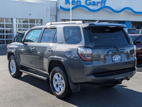Used 2022 Toyota 4Runner SR5 Premium w/ Moonroof Package image 8