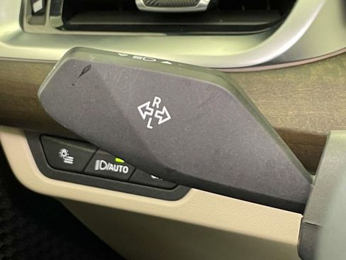 Used 2025 BMW X1 xDrive28i w/ Technology Package image 38