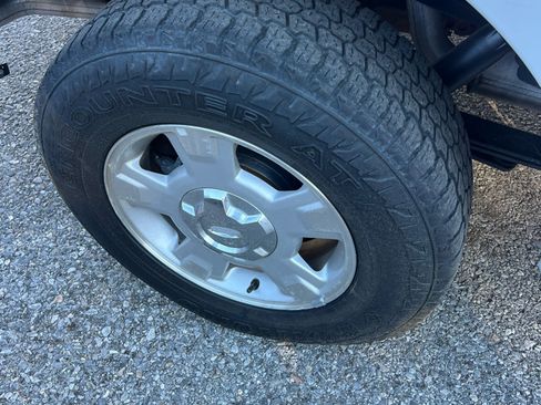 Used 2012 Ford F150 XLT image 17