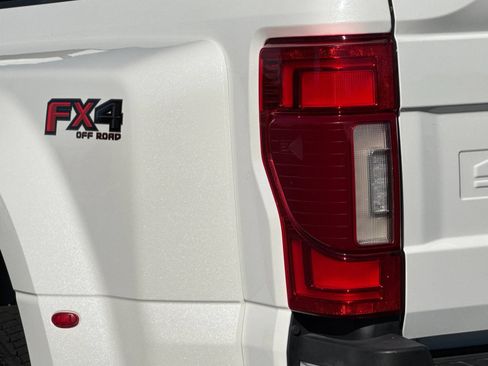 Used 2021 Ford F450 Lariat w/ Lariat Ultimate Package AWD/4WD image 39